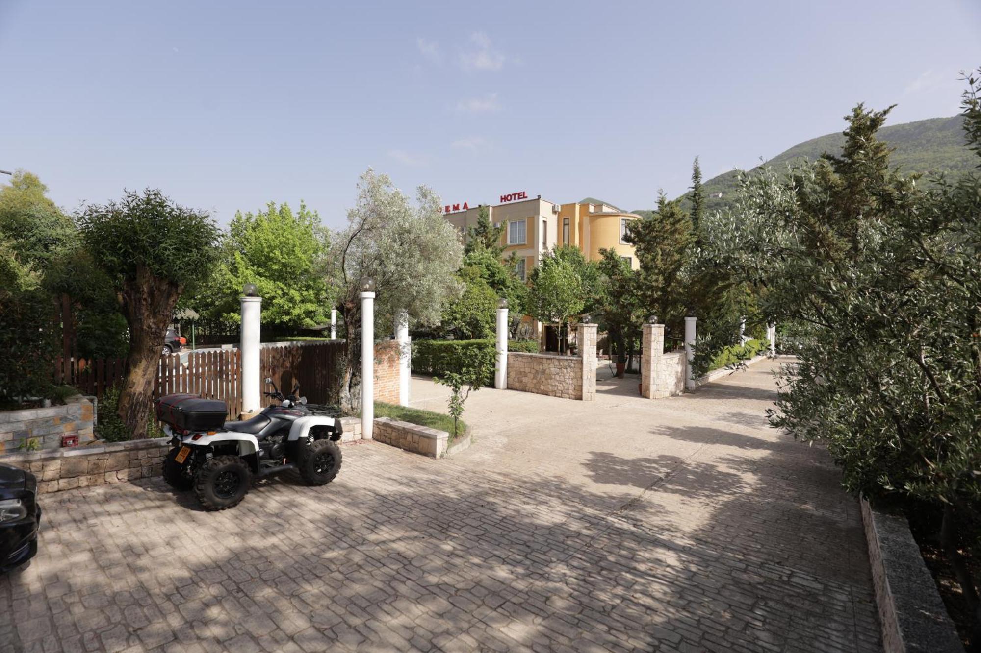 Mema Hotel 4*